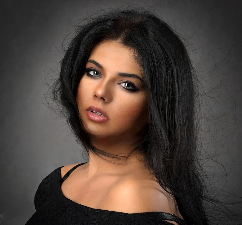 How To Be More Attractive And What Makes A Woman