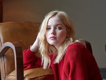 A photo of Ellie Bamber