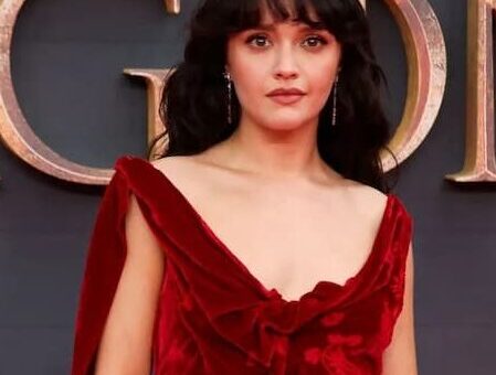 A photo of Olivia Cooke