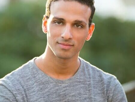 A Photo of Ari'el Stachel